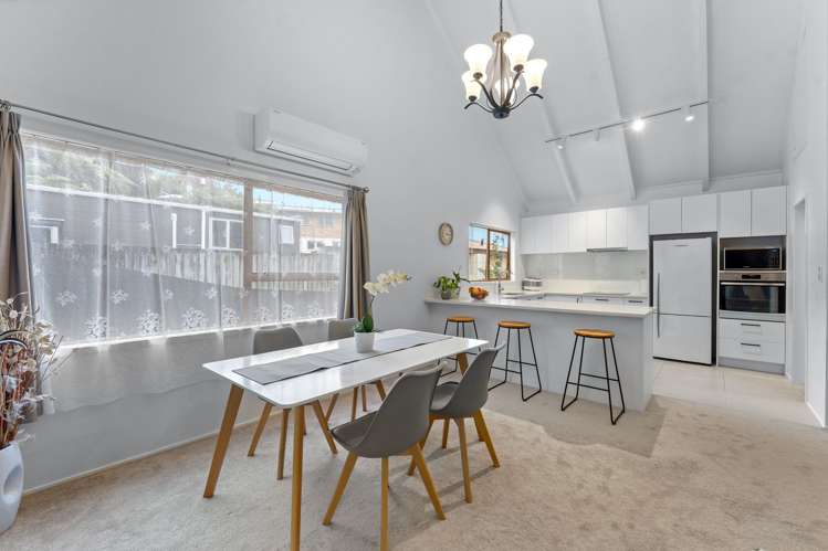 2/1 Trelawny Place_5