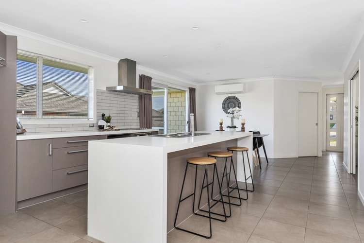 42 Somerton Drive Huntington_6