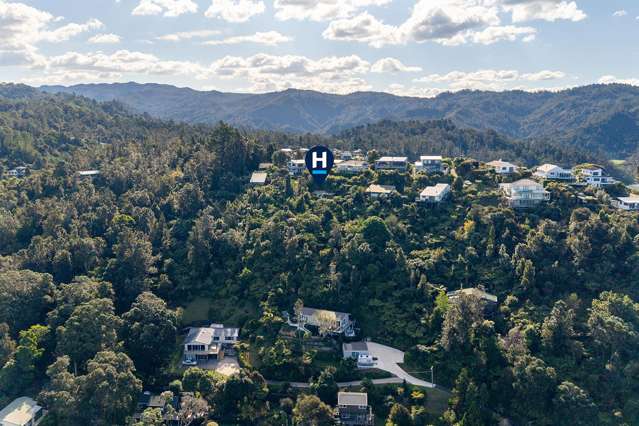 Quintessential Tairua Bach
