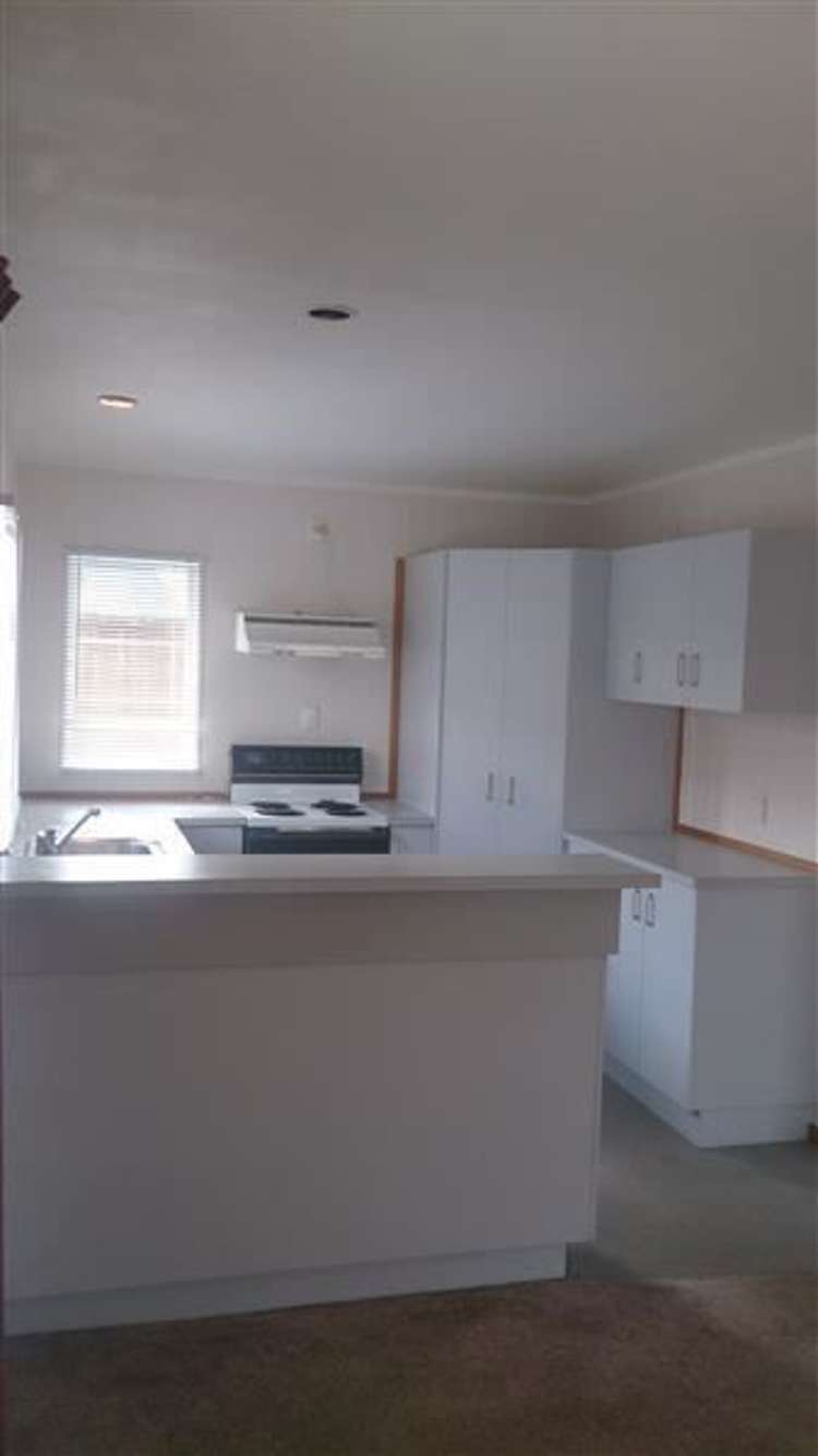 1/14 Orchid Place Te Atatu South_3