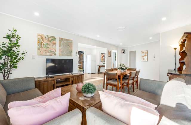 12 Sandrine Avenue Clover Park_1