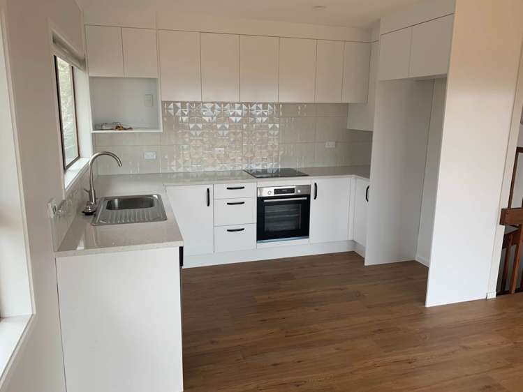 461 Whangaparaoa Road_0