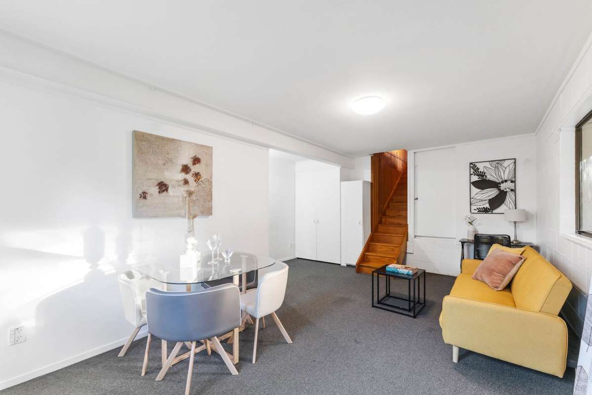 8 Iberia Place_5