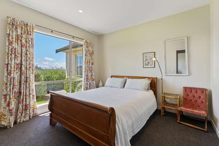 40 Glenlochy Rise Acacia Bay_12