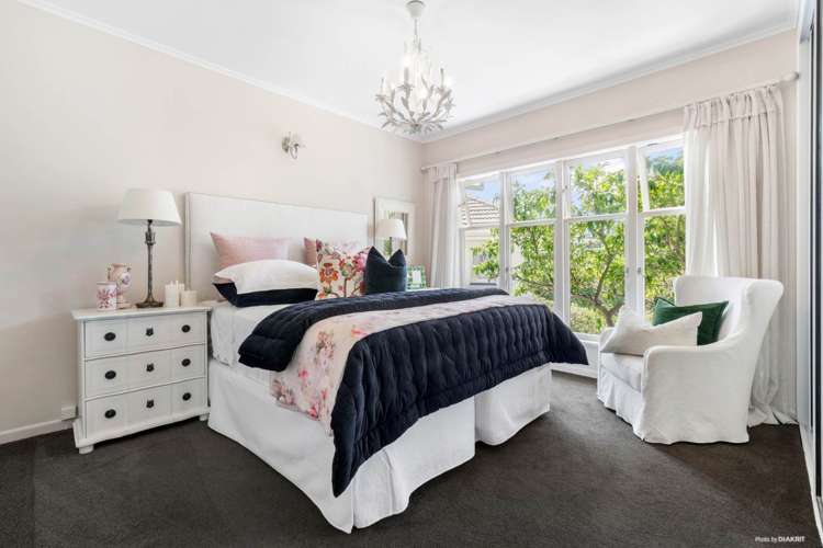 18 Glenfern Road Mellons Bay_17