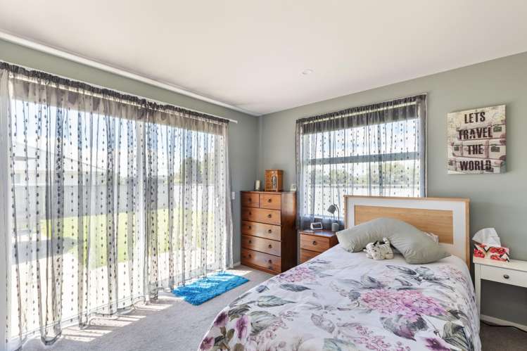 6 Toutouwai Lane Inglewood_12