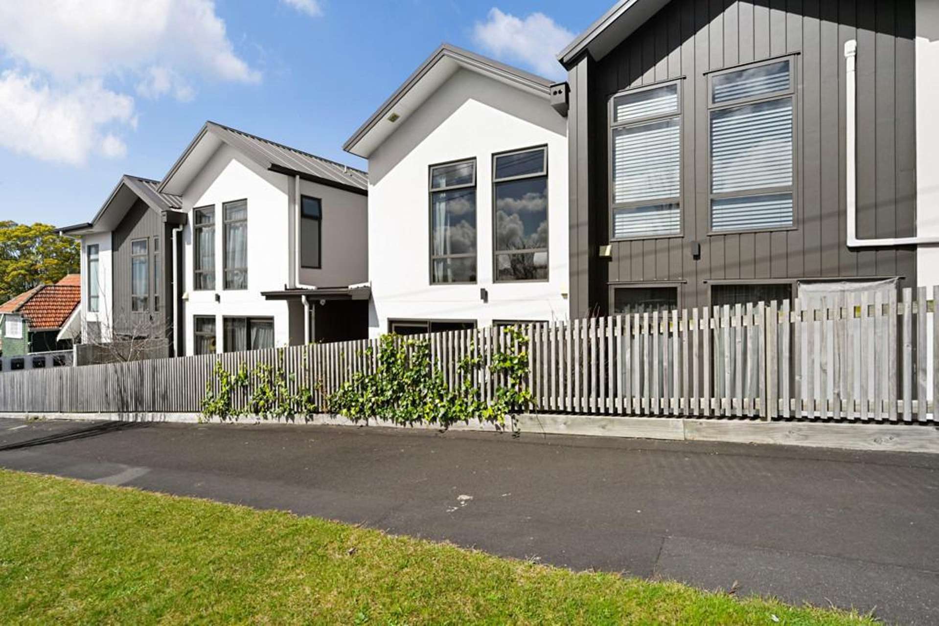 2/25 Thackeray Street Hamilton Lake_0