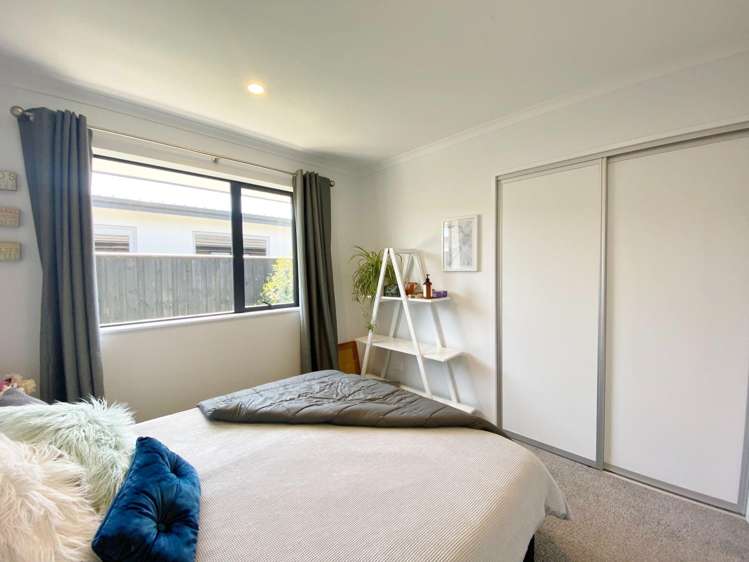 66 Sunline Av Lincoln_13