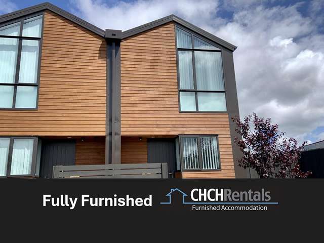 Stylish fully furnished townhouse with a private courtyard very handy to the inner city!