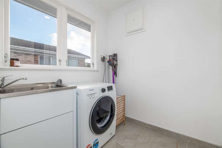 8 Spence Road Henderson_16