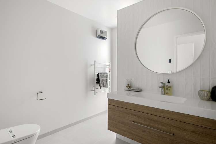 66 Saint Pauls Drive Brookfield_13