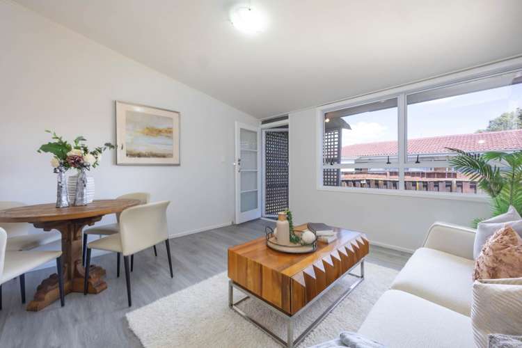 2/5 Aranui Road Mt Wellington_2