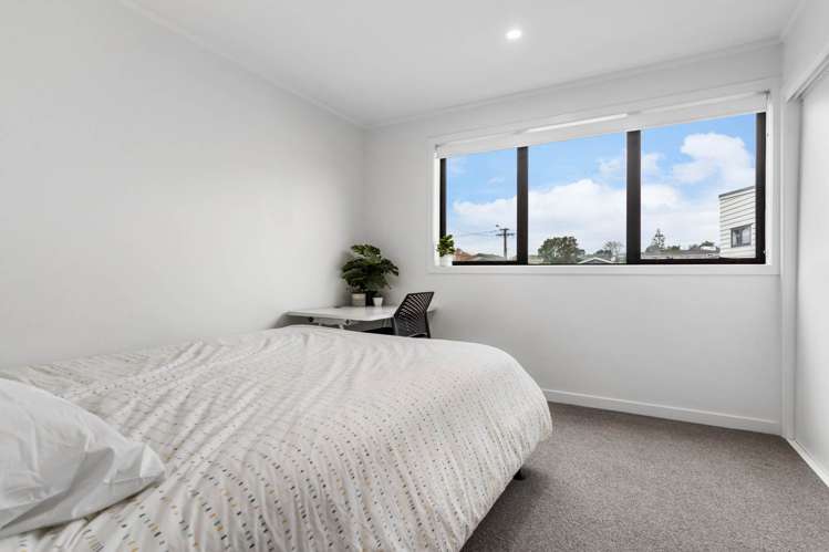 6/2 Brandon Road Glen Eden_11