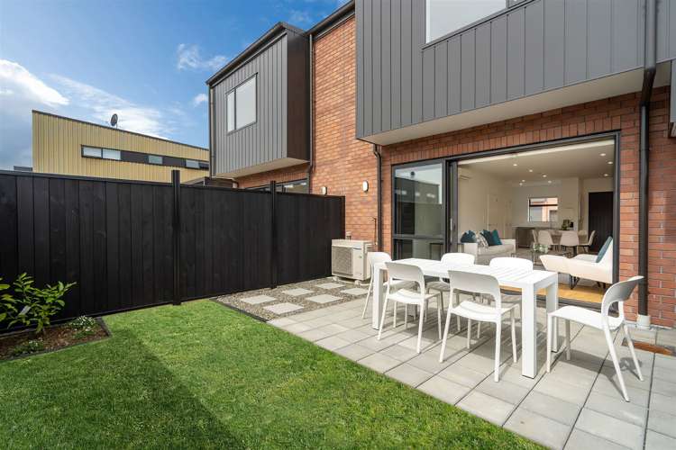 6 Mahinga Kai Way Belmont_10