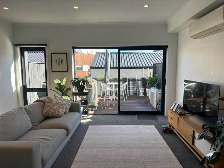 6 Alexander Willis Crescent Hobsonville_5