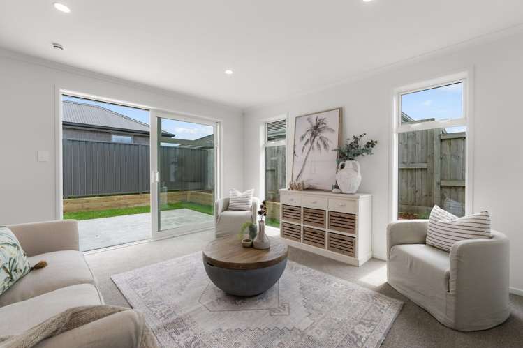 11 Hammick Crescent_1
