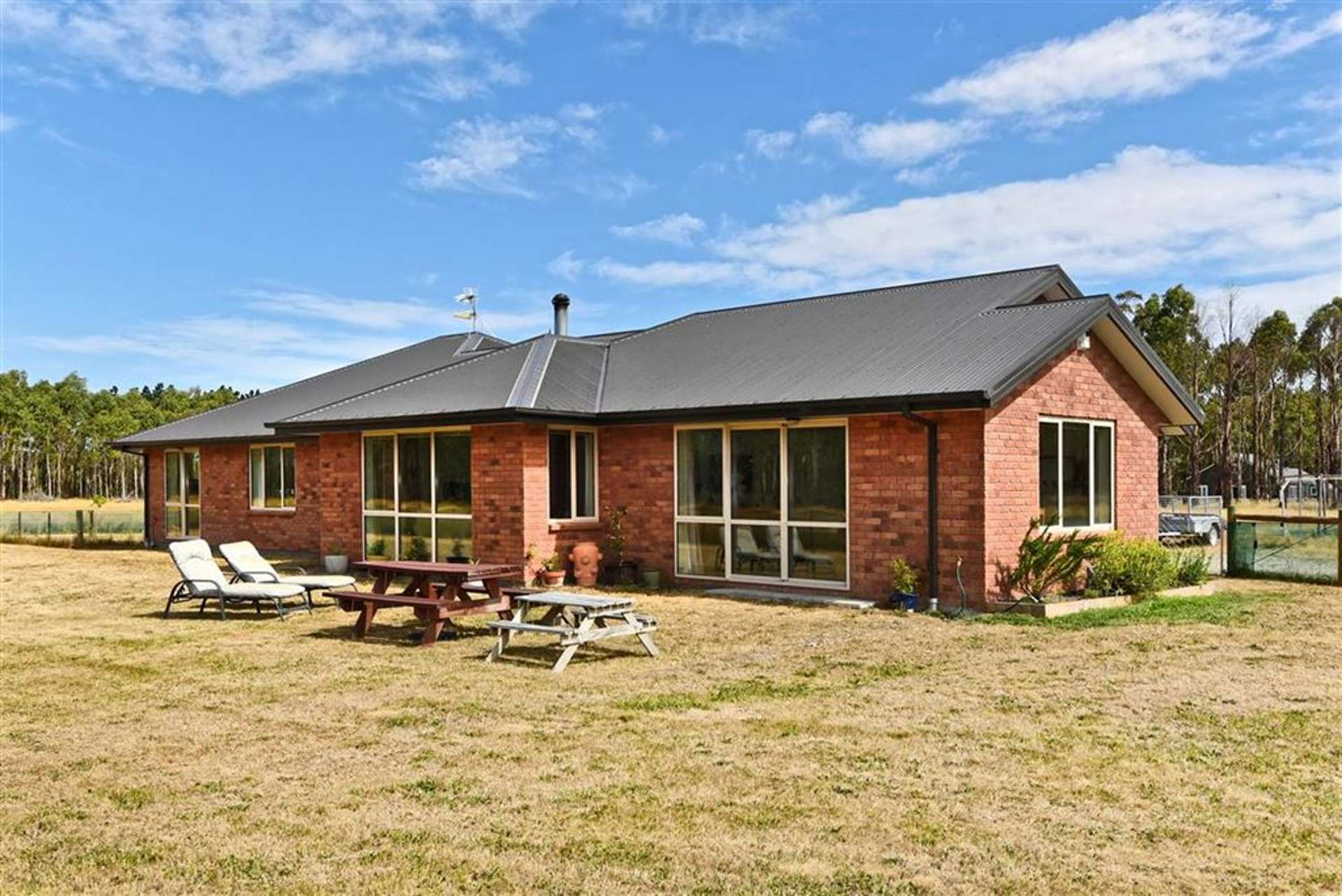 2277 South Eyre Road West Eyreton_0