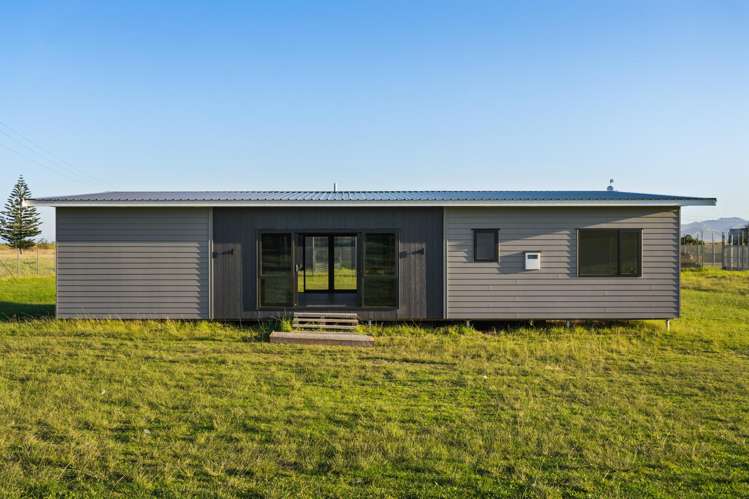 Lot #2/ECT/16 Commerce Place Awapuni_19