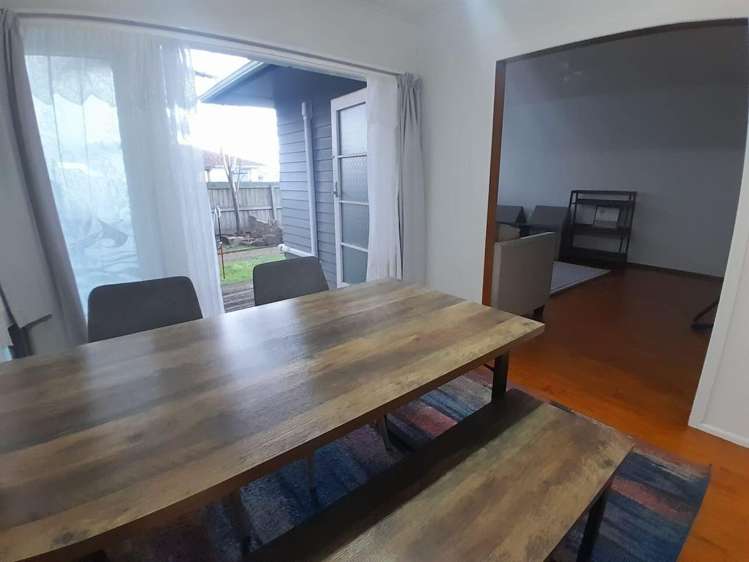  5 Harania Avenue Favona_18