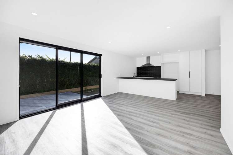 120 Seaview Road Westown_6