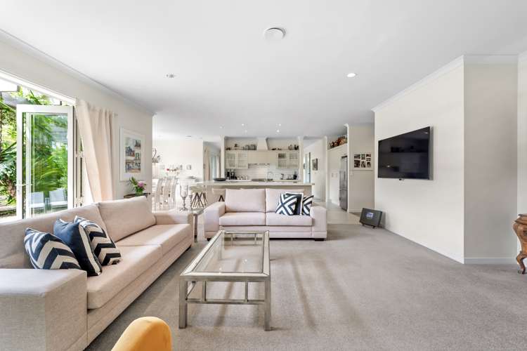 35 Hobbs Road Matakatia_11