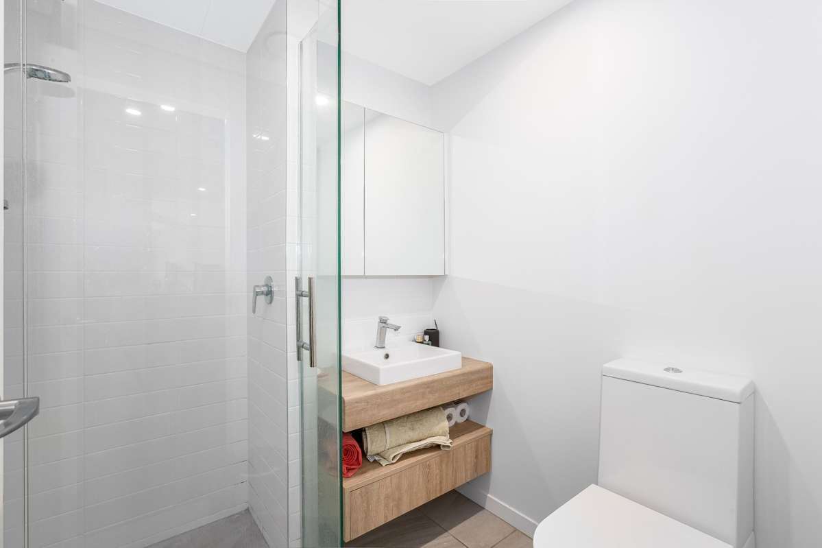 E1105/160 Victoria Street_3