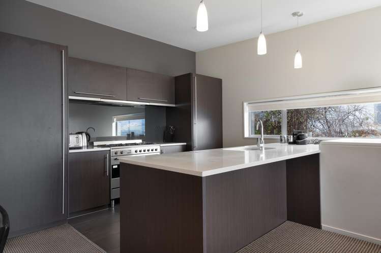 Unit 1 LakeRidge Apts, 51 Thompson Street Queenstown_7