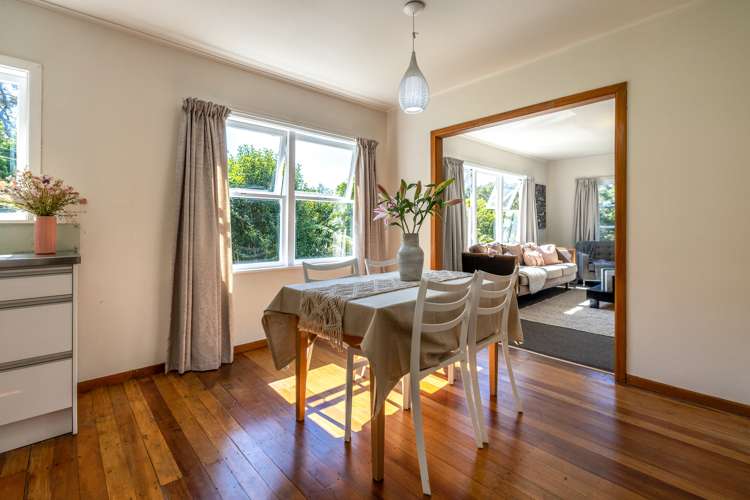116 Queens Drive Oneroa_12