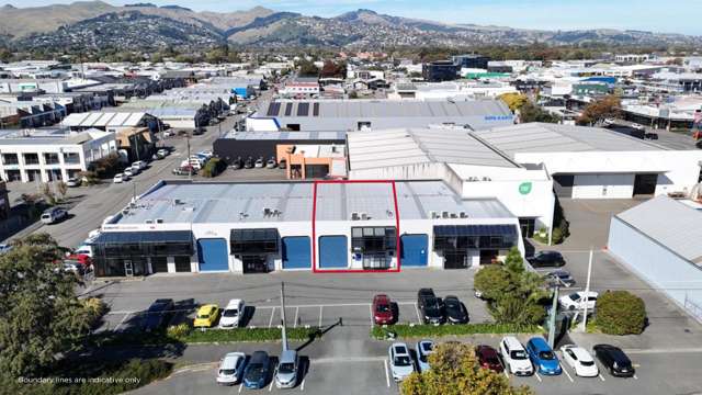 Warehouse with office on Carlyle Street