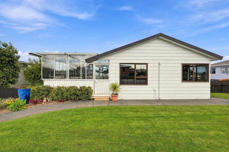 55 Edgewater Parade Waiuku_32