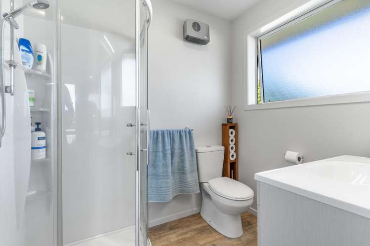 18 Longwood Drive Winton_11