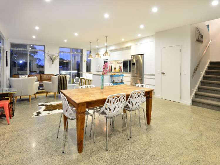 85 Roberta Crescent Orewa_11