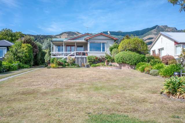 109 Beach Road Akaroa_3