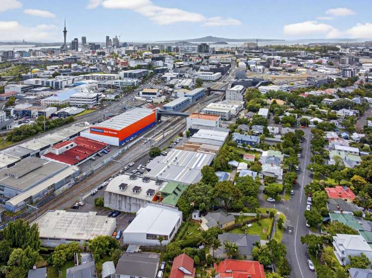 8-10 Haultain Street Mount Eden_19