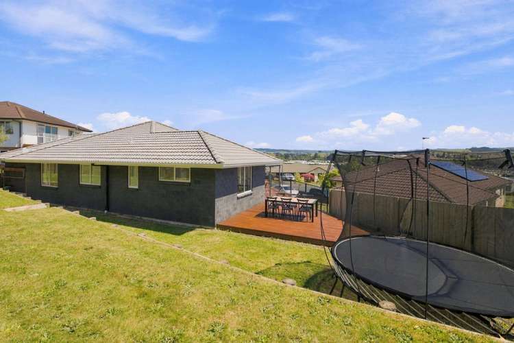 3 Carex Close Pyes Pa_18
