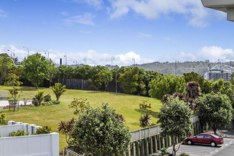 A8/60 Masons Road Oteha_14