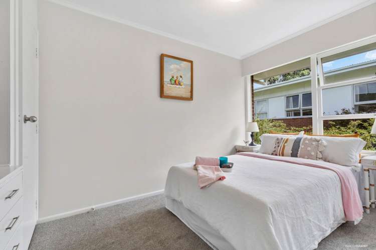 2/81 Raleigh Road Northcote_9