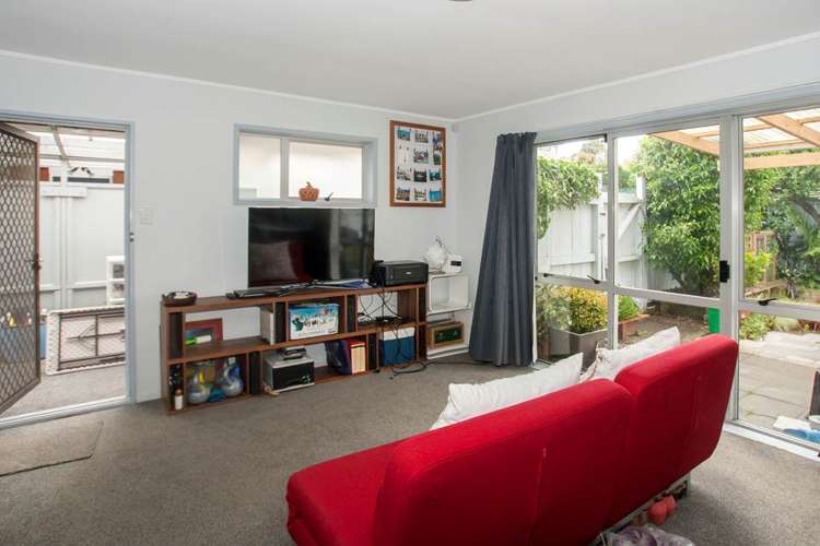 2/185 Church Street Onehunga_6