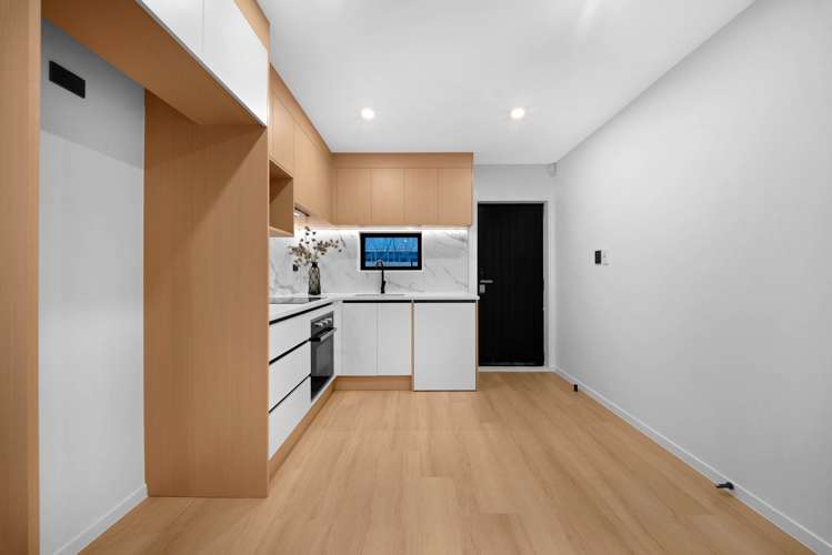 8E Von Sturmer Street Mangere East_7