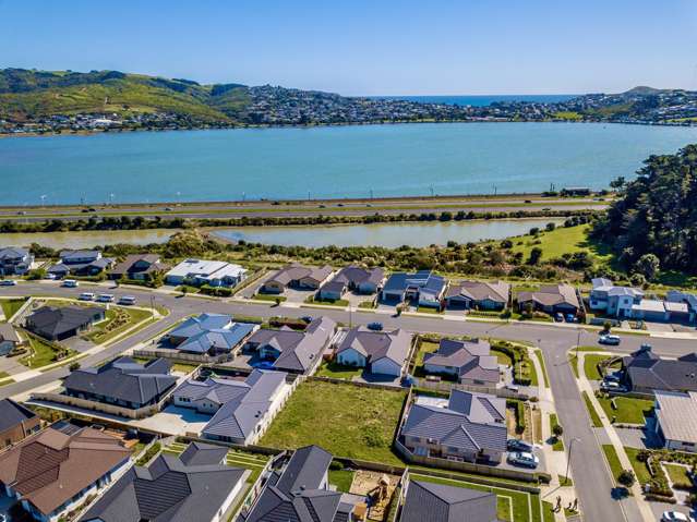 8 Ken Douglas Drive Aotea_1