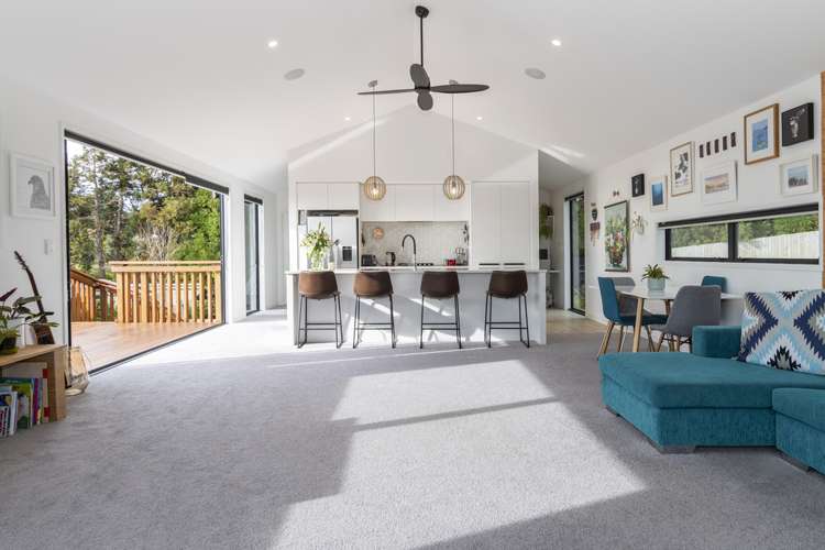 272 Ballintoy Park Drive Welcome Bay_5