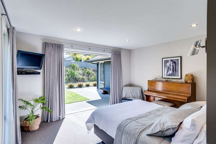 139 Kent Terrace Taradale_13