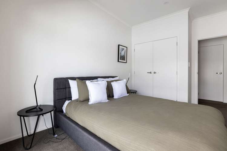 13/13 Vialou Street Hamilton Central_16