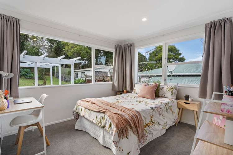 8 Ragley Street Titirangi_12