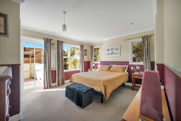 7 Banff Way Toi Toi_8