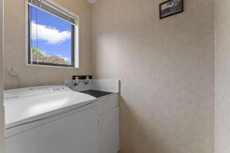 11 Ferndale Place Feilding_14