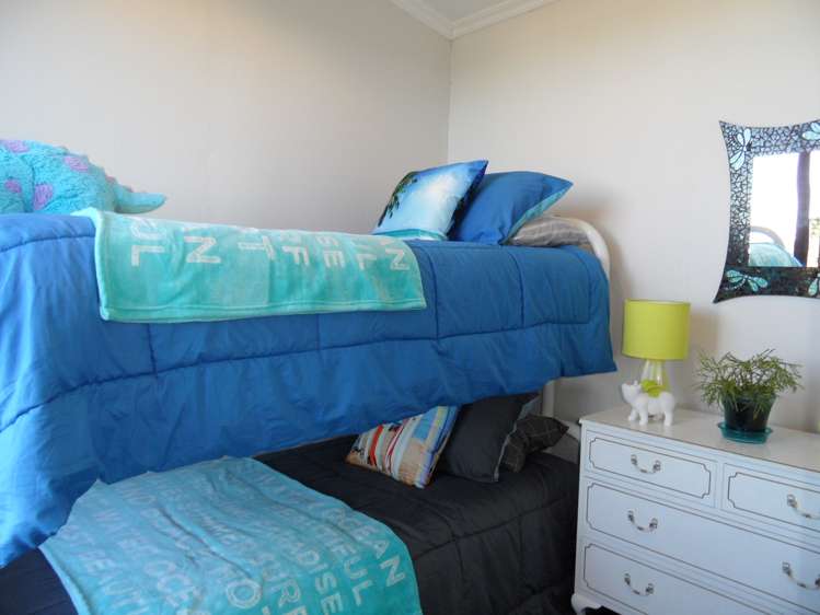 10 Miro Street Kaka Point_9