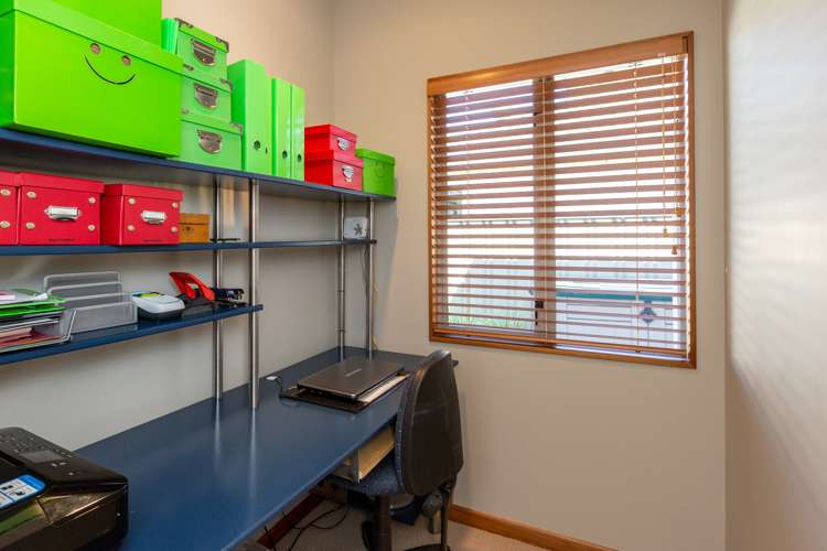 3 Forbury Way Taradale_8