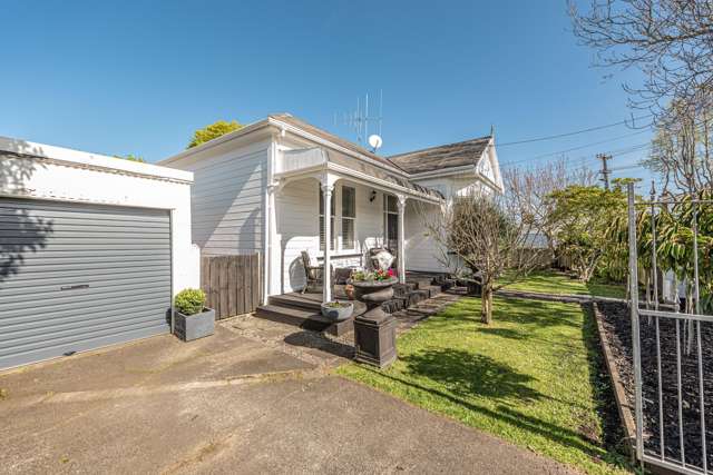 24 Brassey Road Saint Johns Hill_2