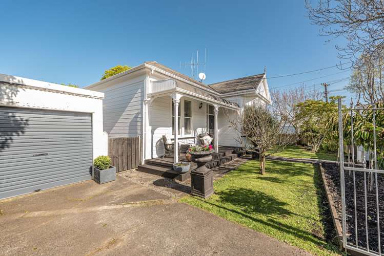 24 Brassey Road Saint Johns Hill_2